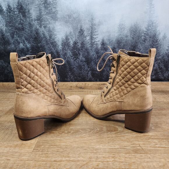 White Mountain Quilted Dorsett Lace-Up Heeled Bootie | Women's 10M - Picture 4 of 10
